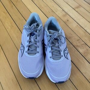 Saucony Women’s Axon Running Shoes